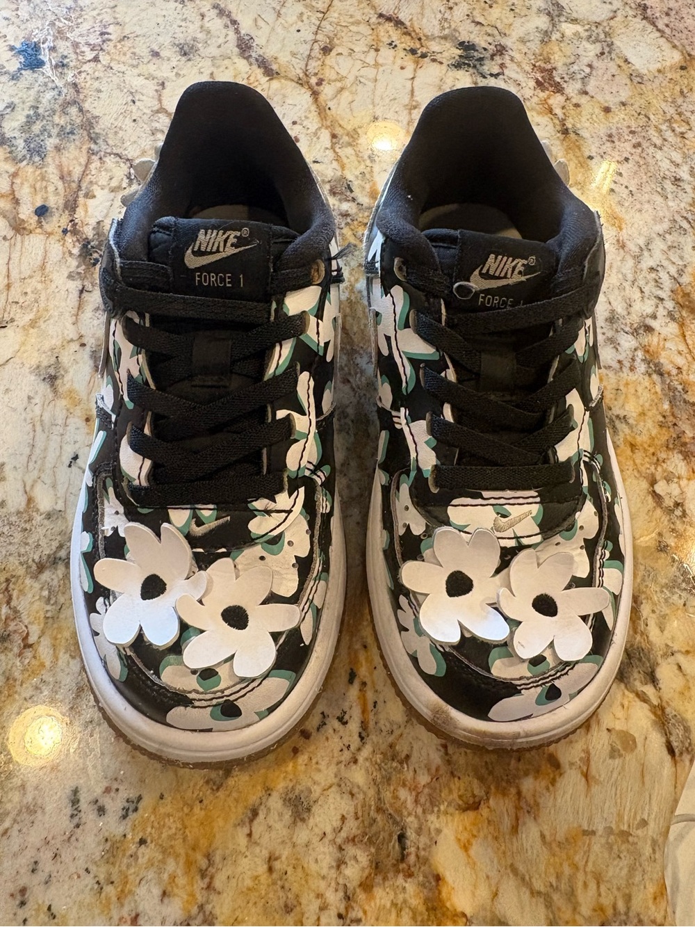 Nike Kids' Force 1 Floral Black/White green floral 3D Sneakers